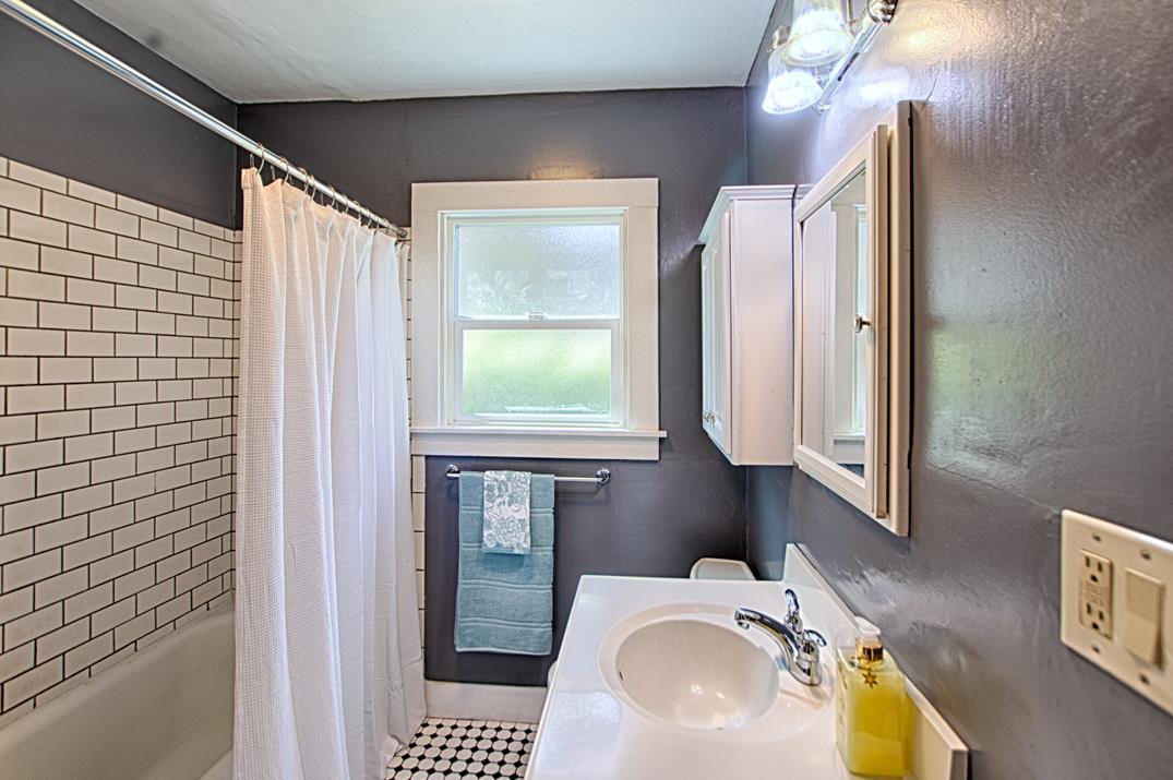 Detail Gallery Image 24 of 25 For 144 Van Ness Ave, Santa Cruz,  CA 95060 - – Beds | – Baths