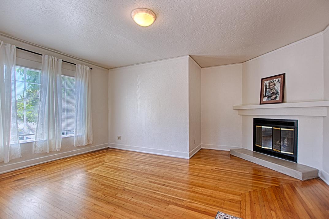 Detail Gallery Image 3 of 25 For 144 Van Ness Ave, Santa Cruz,  CA 95060 - – Beds | – Baths