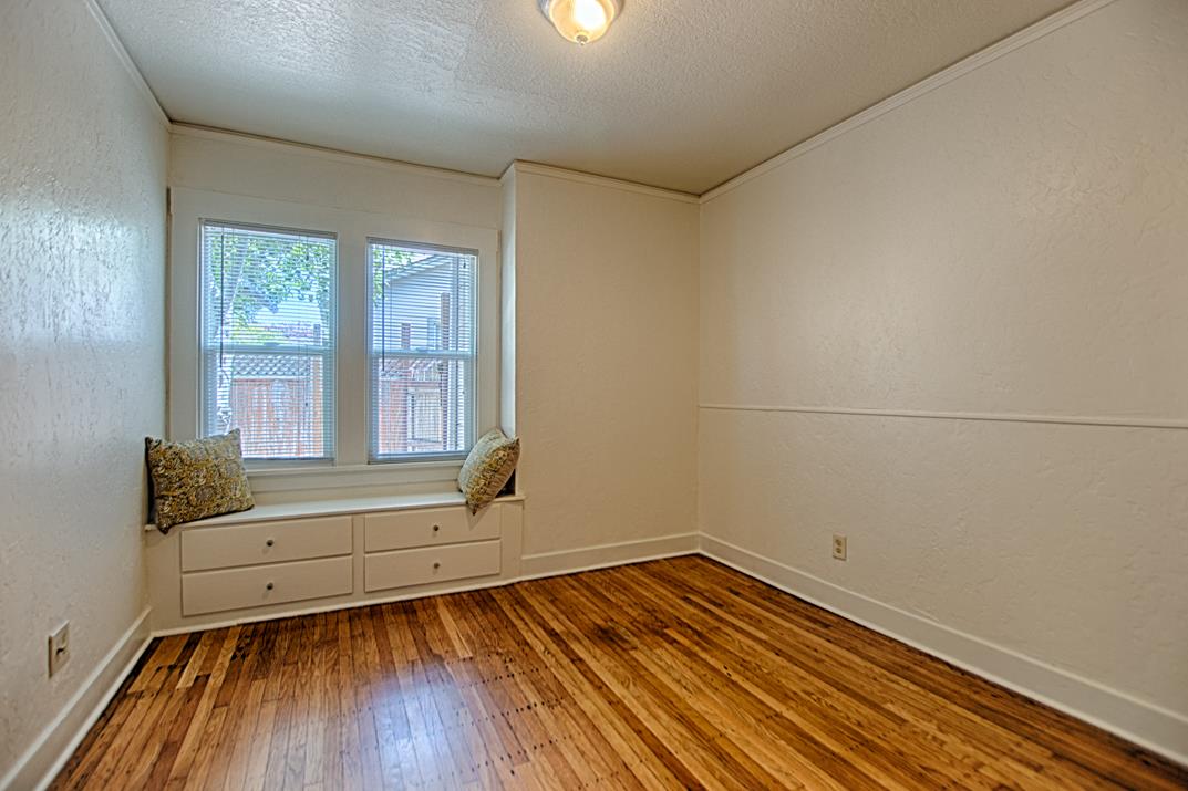 Detail Gallery Image 6 of 25 For 144 Van Ness Ave, Santa Cruz,  CA 95060 - – Beds | – Baths