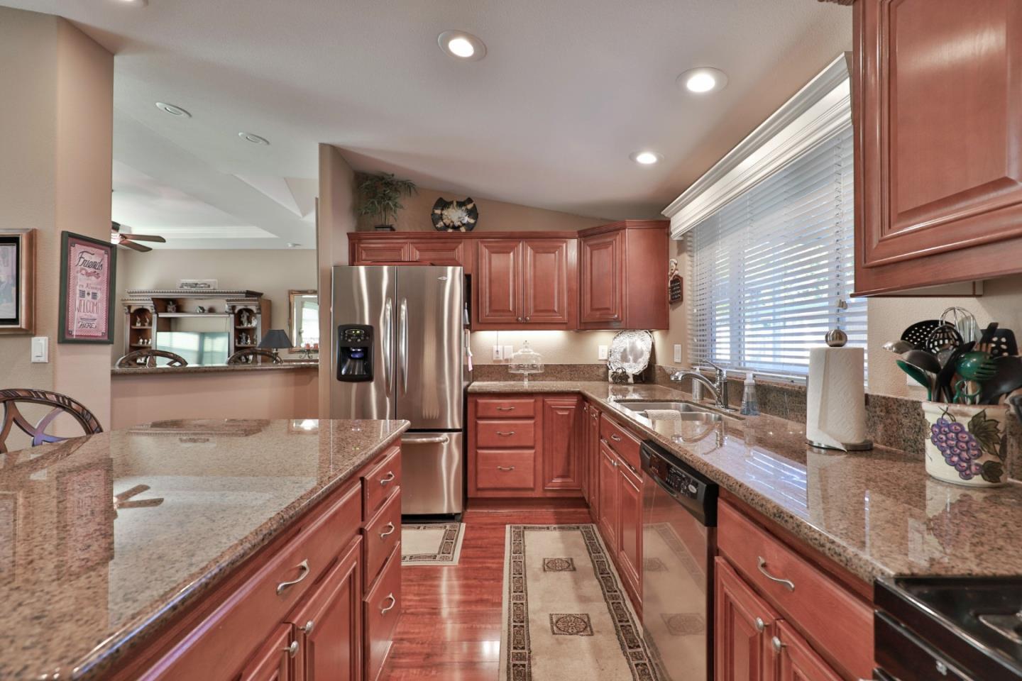Detail Gallery Image 12 of 33 For 19690 N Hwy 99 #24 #24,  Acampo,  CA 95220 - 3 Beds | 2 Baths
