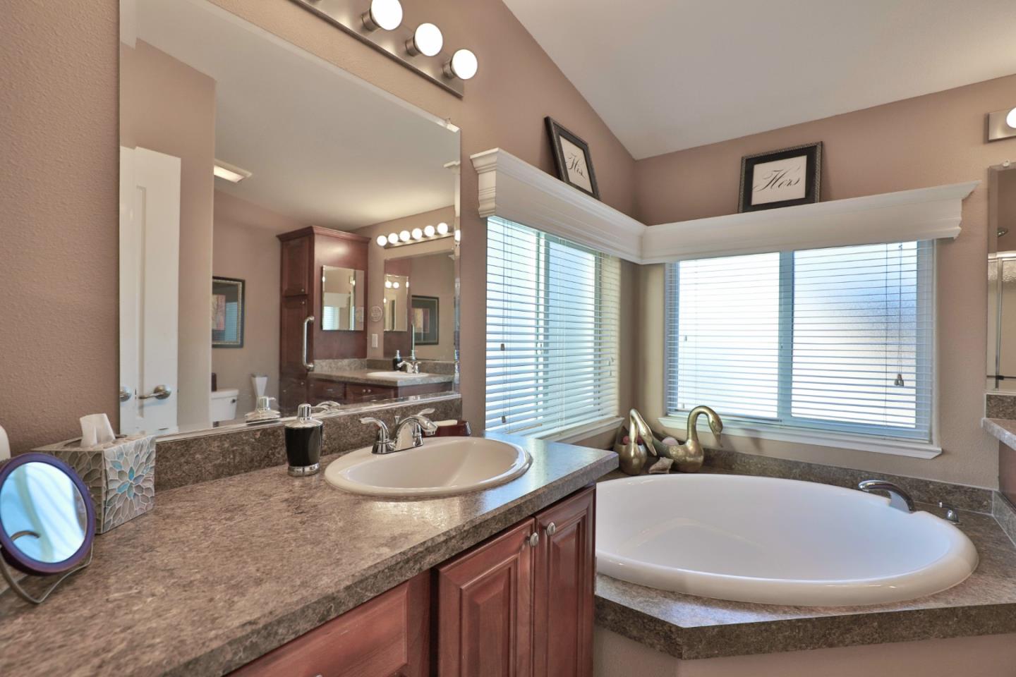 Detail Gallery Image 19 of 33 For 19690 N Hwy 99 #24 #24,  Acampo,  CA 95220 - 3 Beds | 2 Baths