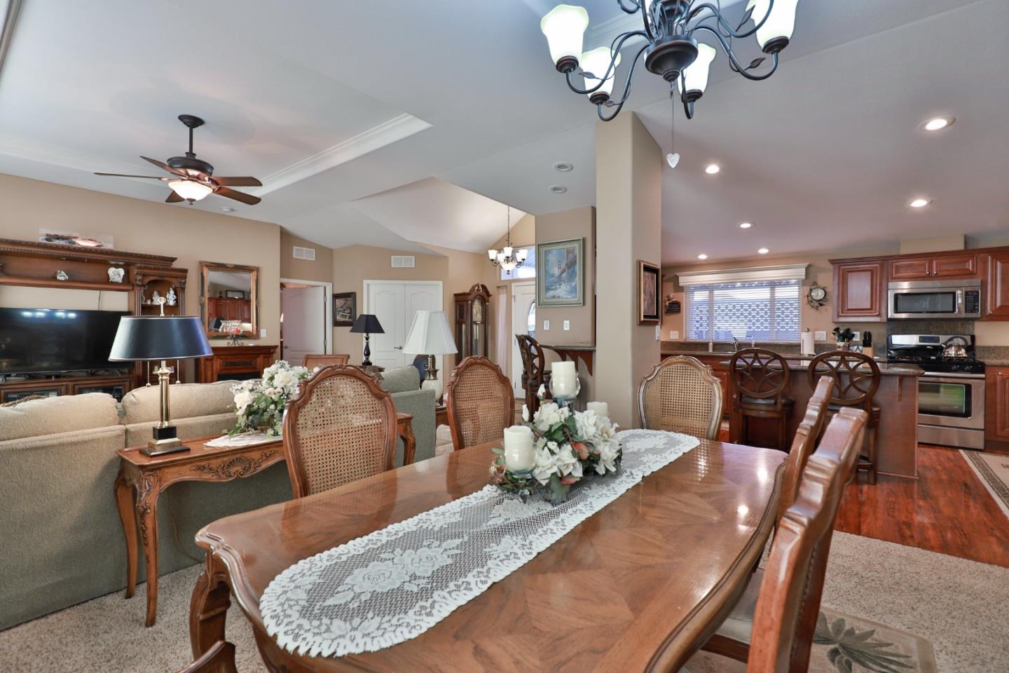 Detail Gallery Image 8 of 33 For 19690 N Hwy 99 #24 #24,  Acampo,  CA 95220 - 3 Beds | 2 Baths
