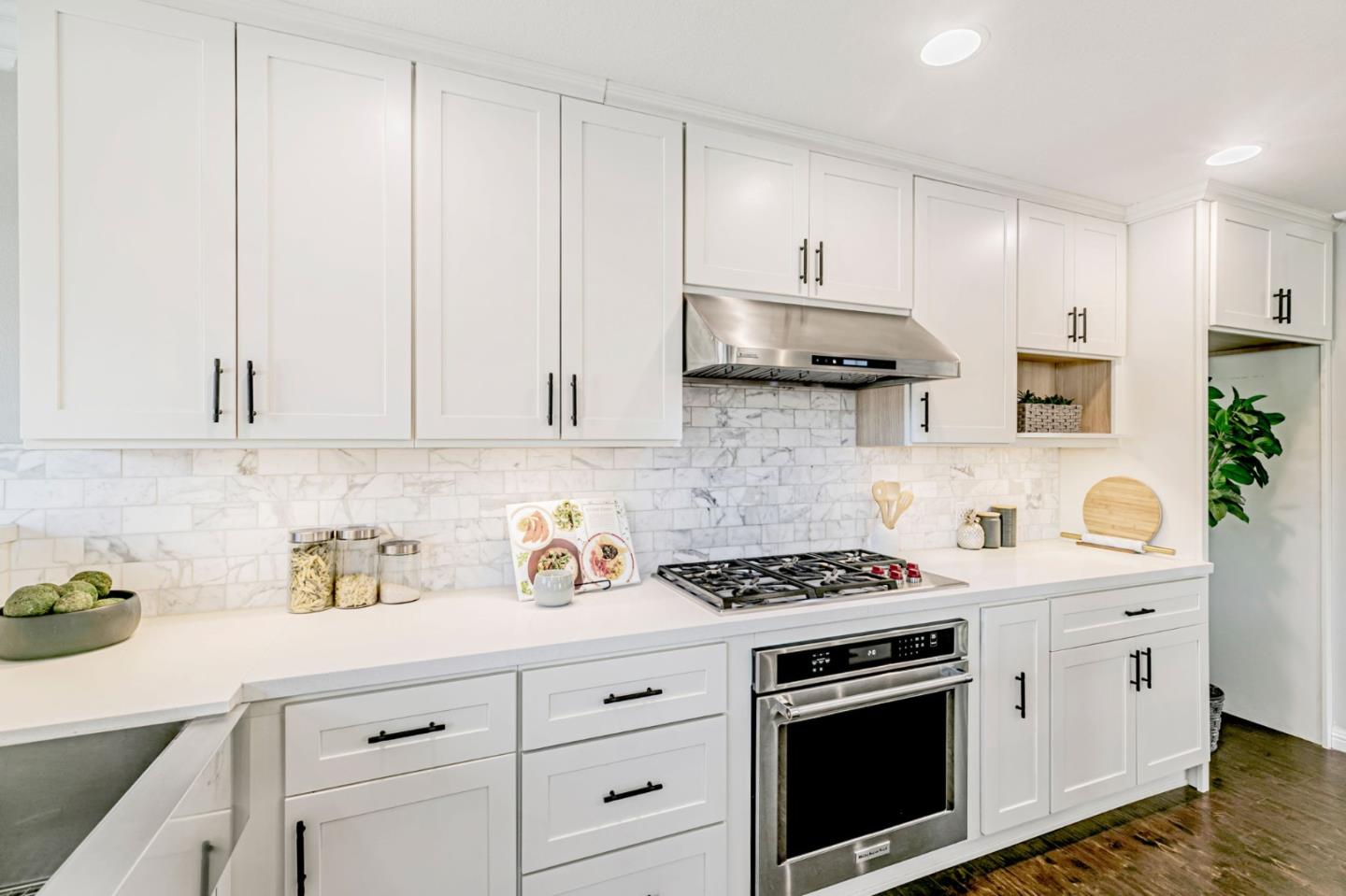 Detail Gallery Image 15 of 72 For 5562 Starcrest Dr, San Jose,  CA 95123 - 3 Beds | 3 Baths