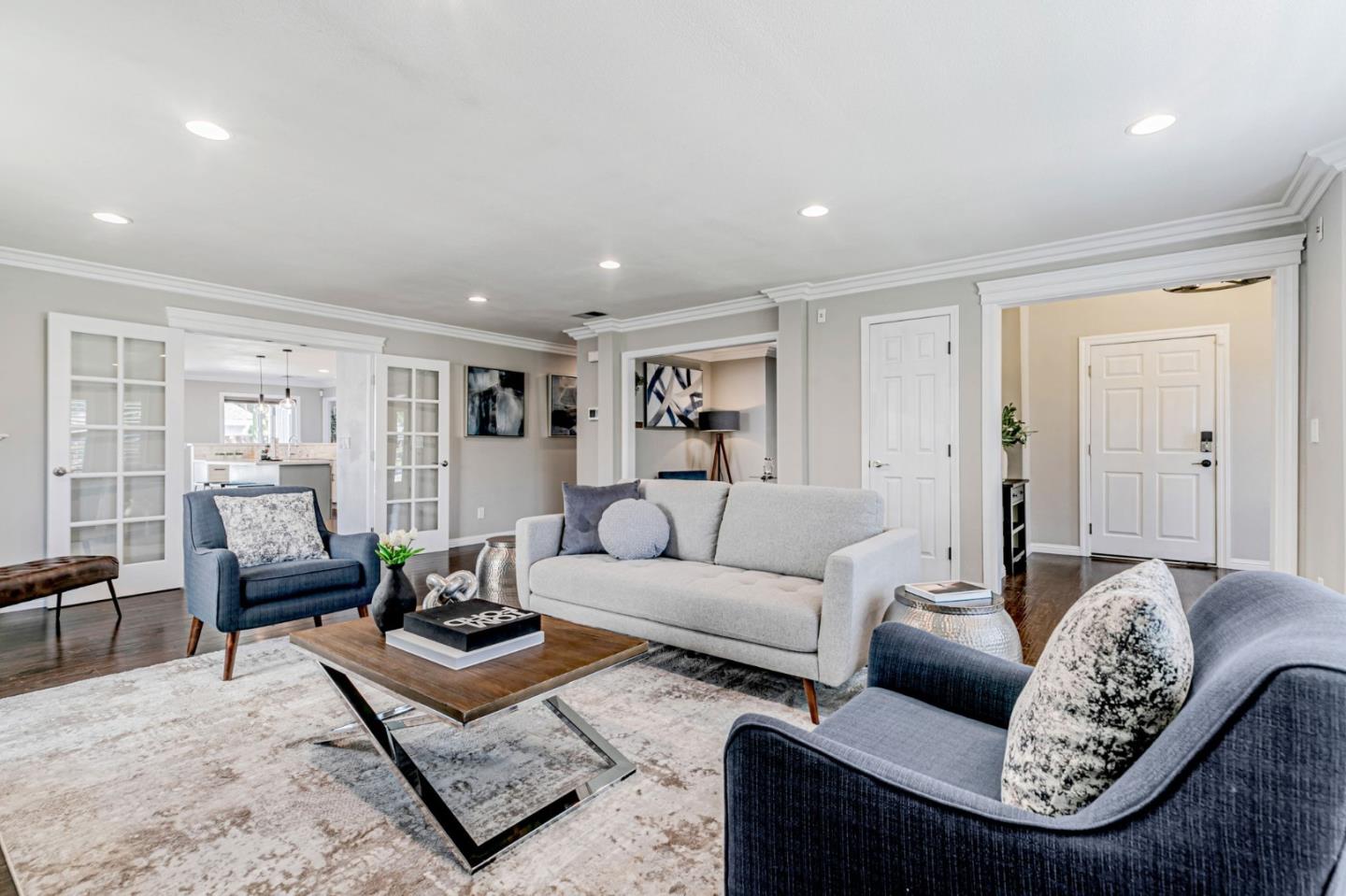 Detail Gallery Image 8 of 72 For 5562 Starcrest Dr, San Jose,  CA 95123 - 3 Beds | 3 Baths
