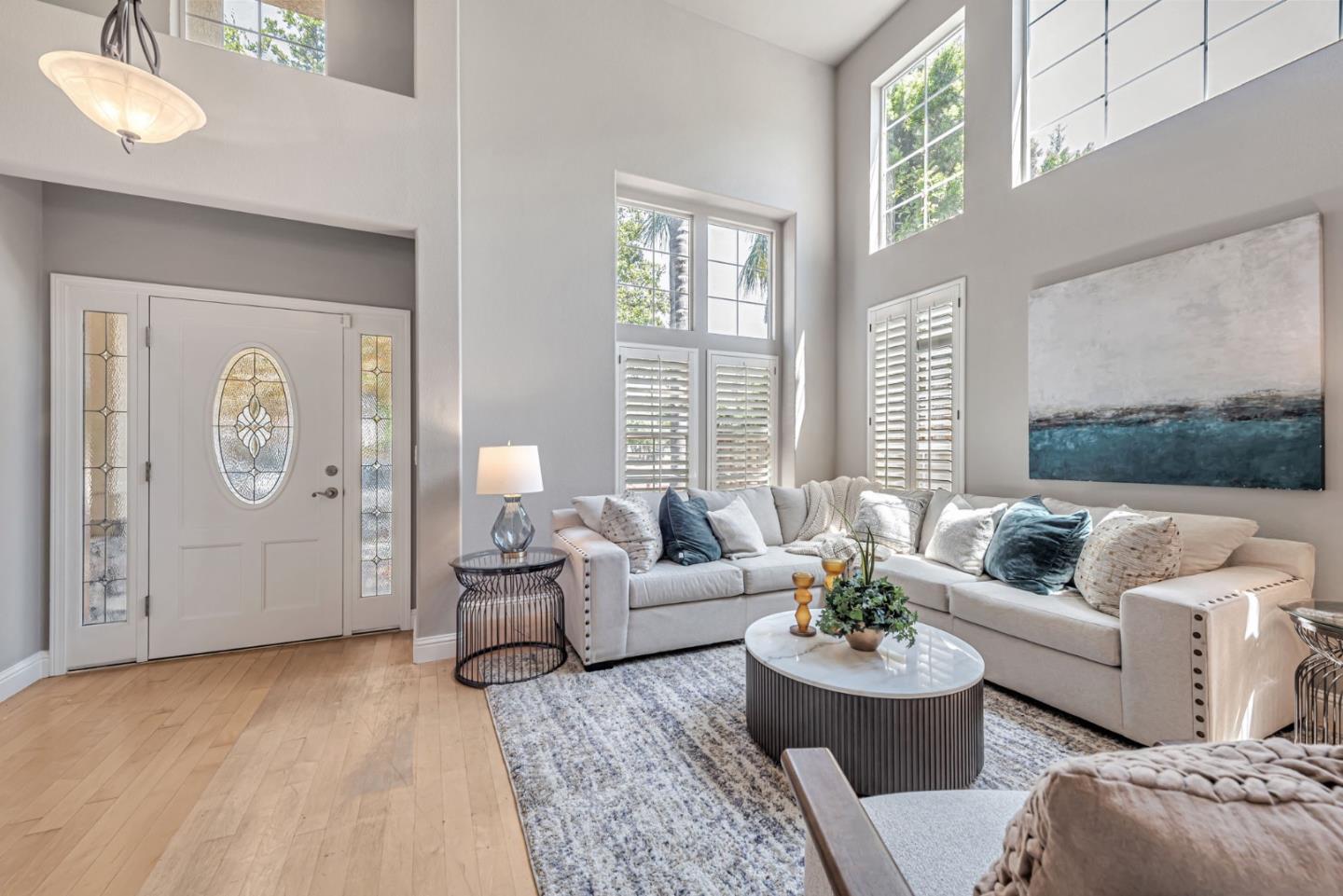 Detail Gallery Image 3 of 48 For 298 Gardenia Dr, San Jose,  CA 95123 - 4 Beds | 4 Baths