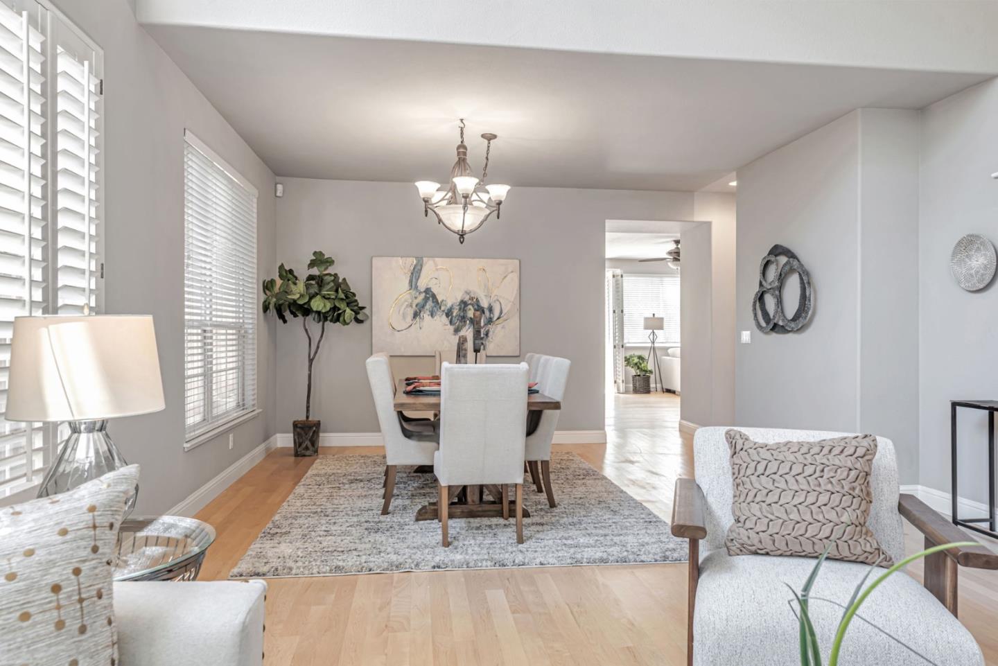 Detail Gallery Image 6 of 48 For 298 Gardenia Dr, San Jose,  CA 95123 - 4 Beds | 4 Baths