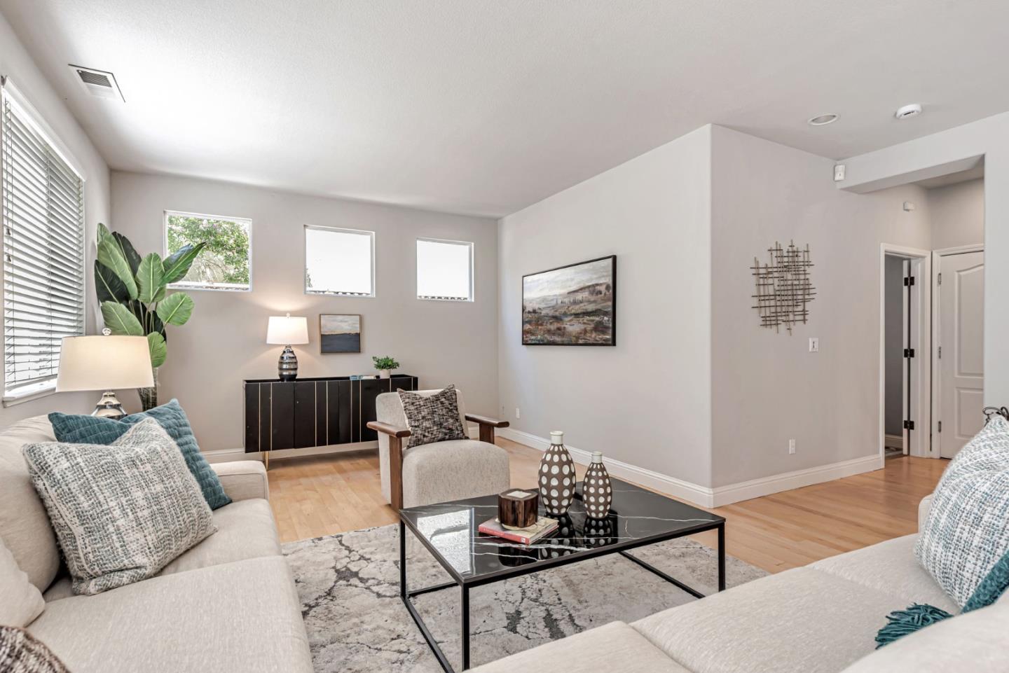 Detail Gallery Image 9 of 48 For 298 Gardenia Dr, San Jose,  CA 95123 - 4 Beds | 4 Baths