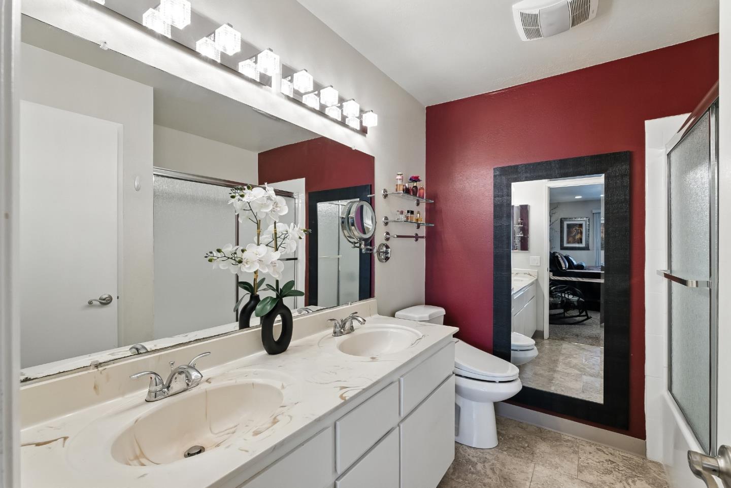 Detail Gallery Image 15 of 28 For 539 Giuffrida Ave #E,  San Jose,  CA 95123 - 2 Beds | 2/1 Baths