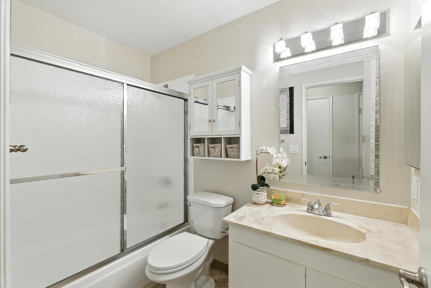 Detail Gallery Image 17 of 28 For 539 Giuffrida Ave #E,  San Jose,  CA 95123 - 2 Beds | 2/1 Baths
