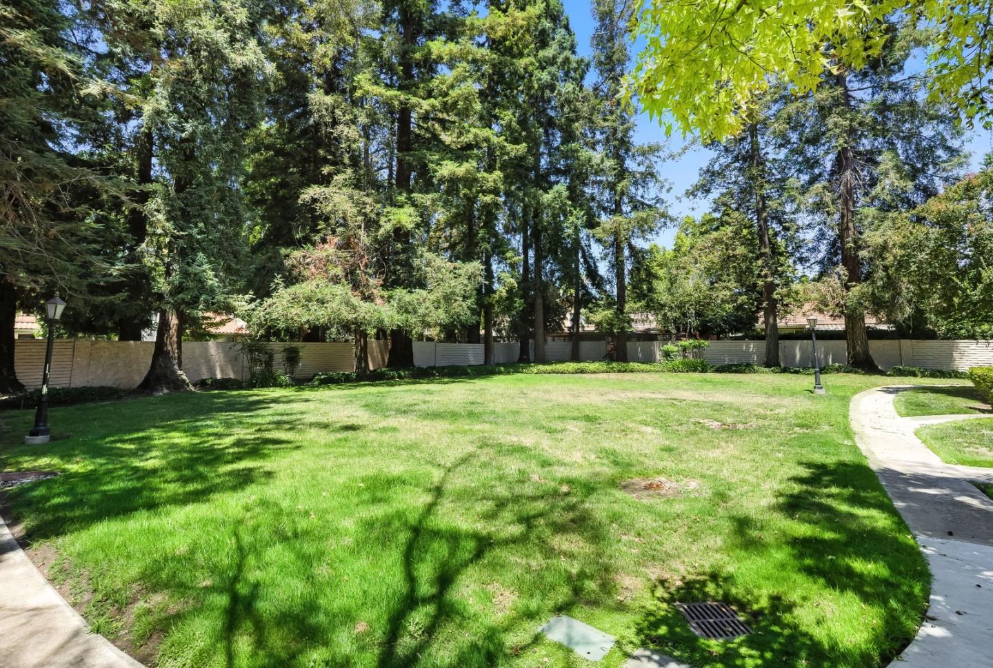 Detail Gallery Image 23 of 28 For 539 Giuffrida Ave #E,  San Jose,  CA 95123 - 2 Beds | 2/1 Baths