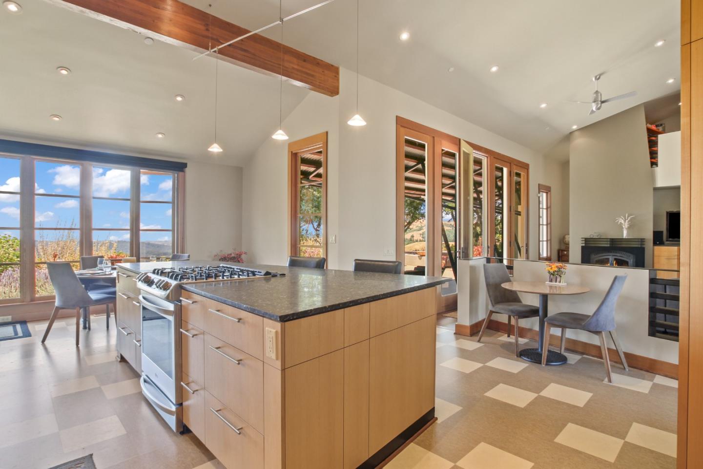 Detail Gallery Image 11 of 46 For 7405 Alpine Rd, La Honda,  CA 94020 - 4 Beds | 2/1 Baths