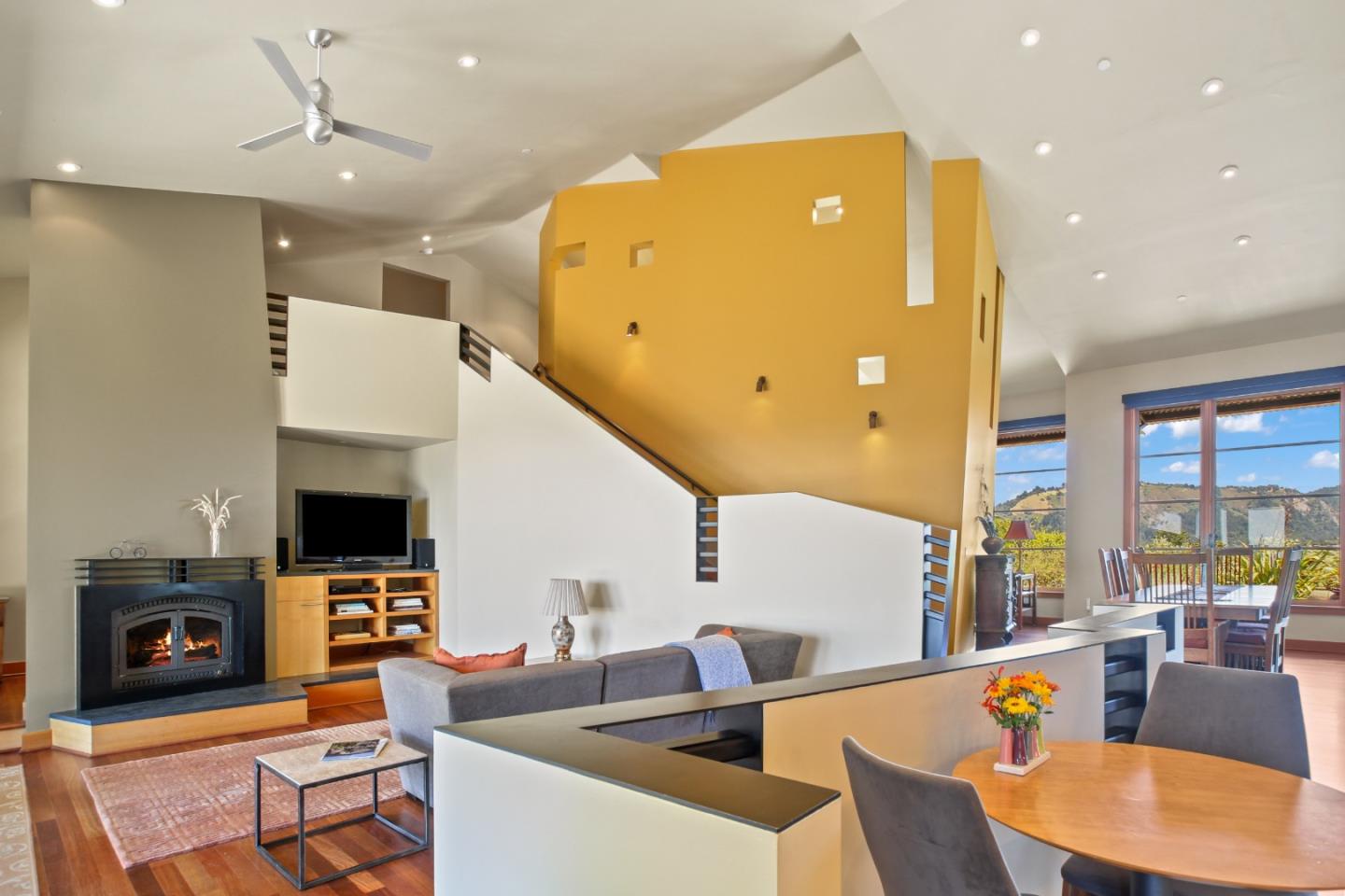 Detail Gallery Image 5 of 46 For 7405 Alpine Rd, La Honda,  CA 94020 - 4 Beds | 2/1 Baths