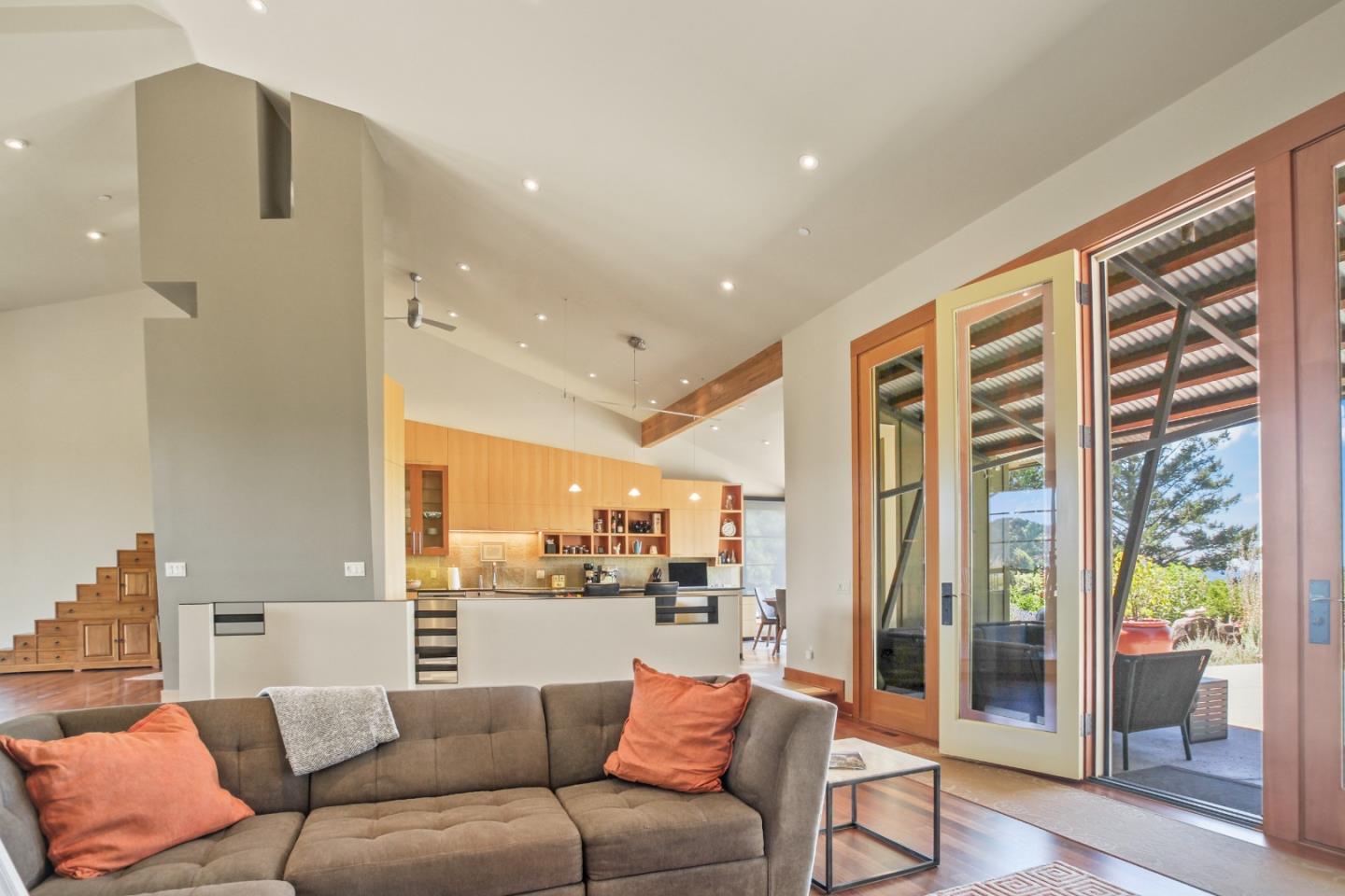Detail Gallery Image 6 of 46 For 7405 Alpine Rd, La Honda,  CA 94020 - 4 Beds | 2/1 Baths