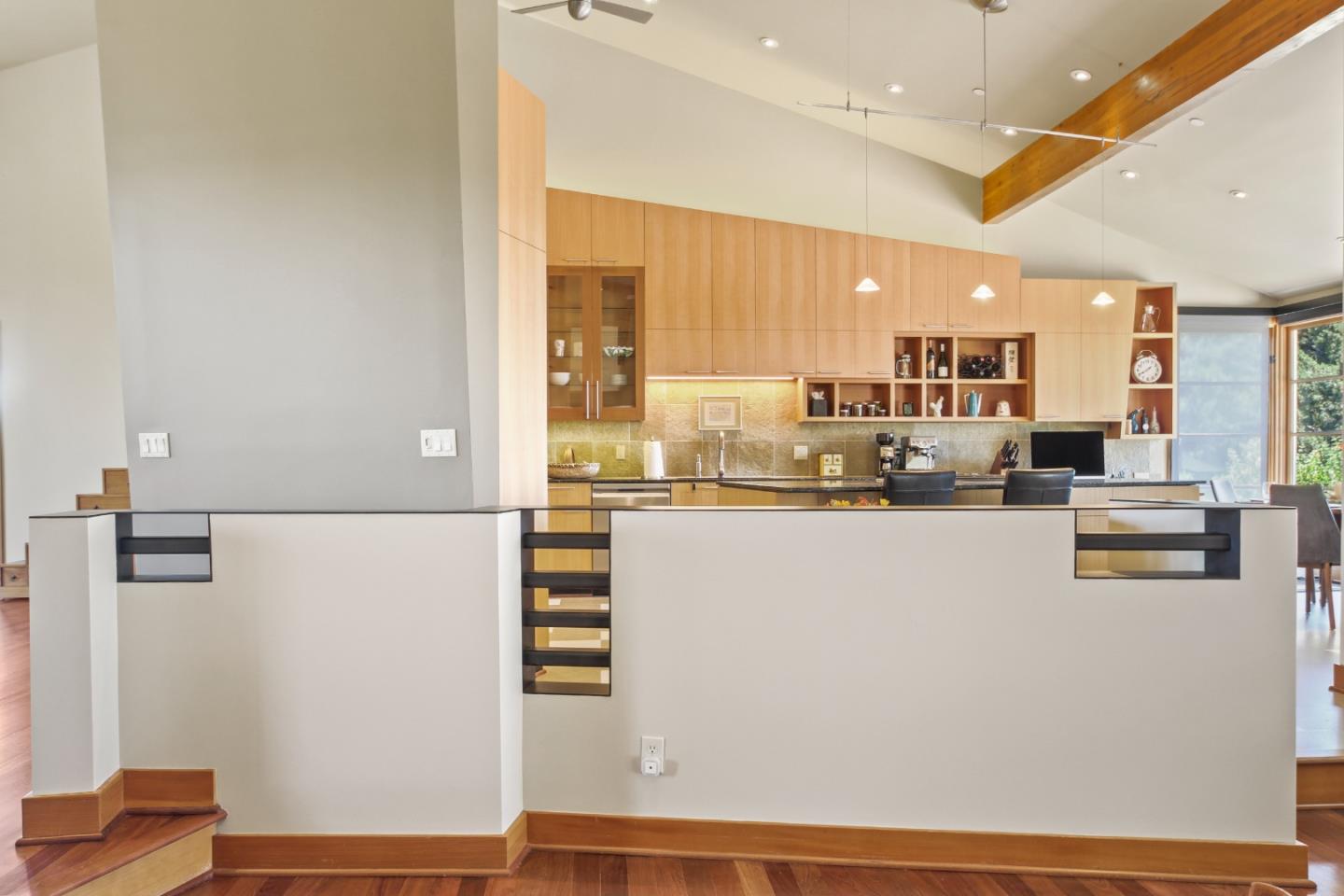 Detail Gallery Image 9 of 46 For 7405 Alpine Rd, La Honda,  CA 94020 - 4 Beds | 2/1 Baths