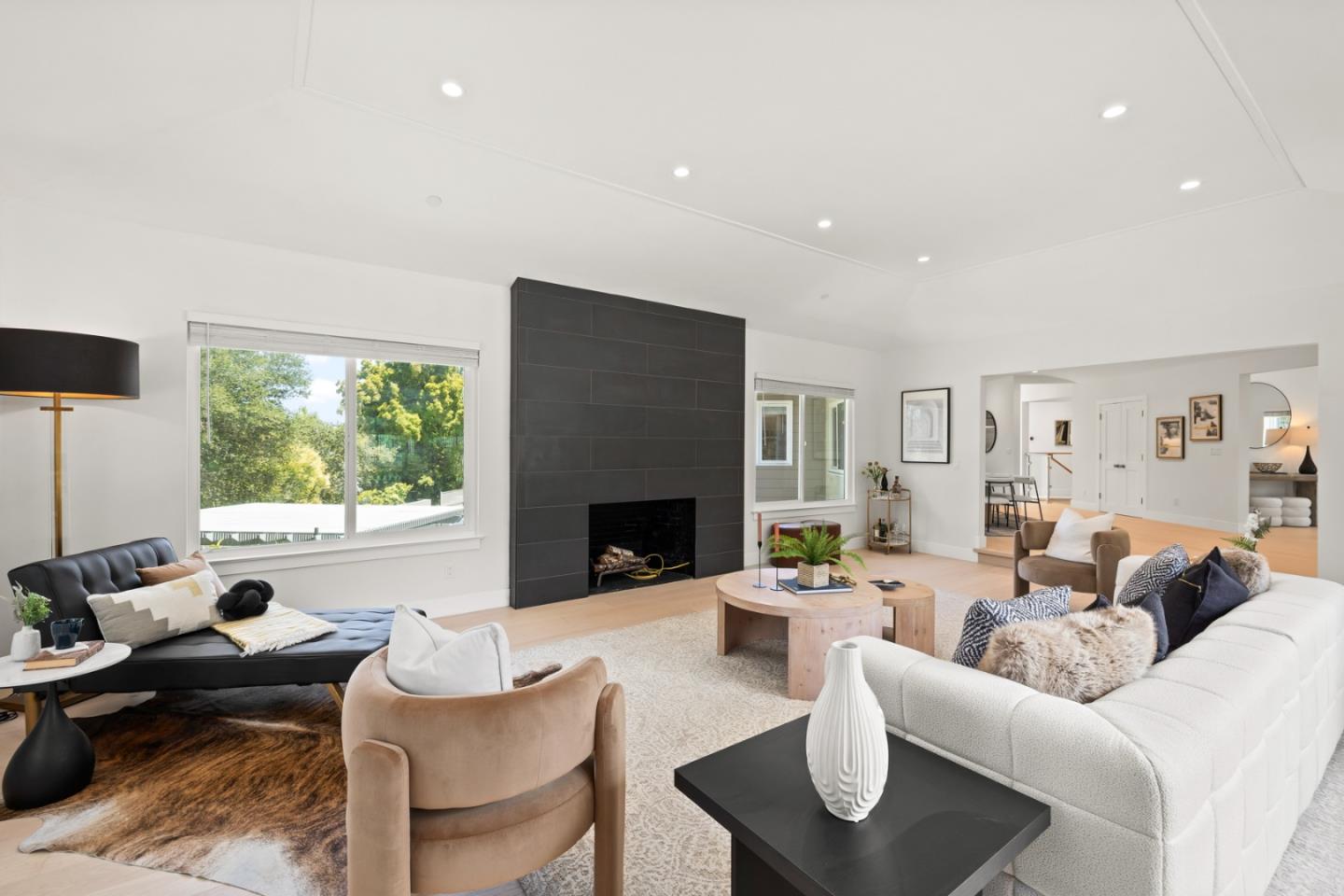 Detail Gallery Image 10 of 61 For 785 Pullman Rd, Hillsborough,  CA 94010 - 6 Beds | 6/1 Baths