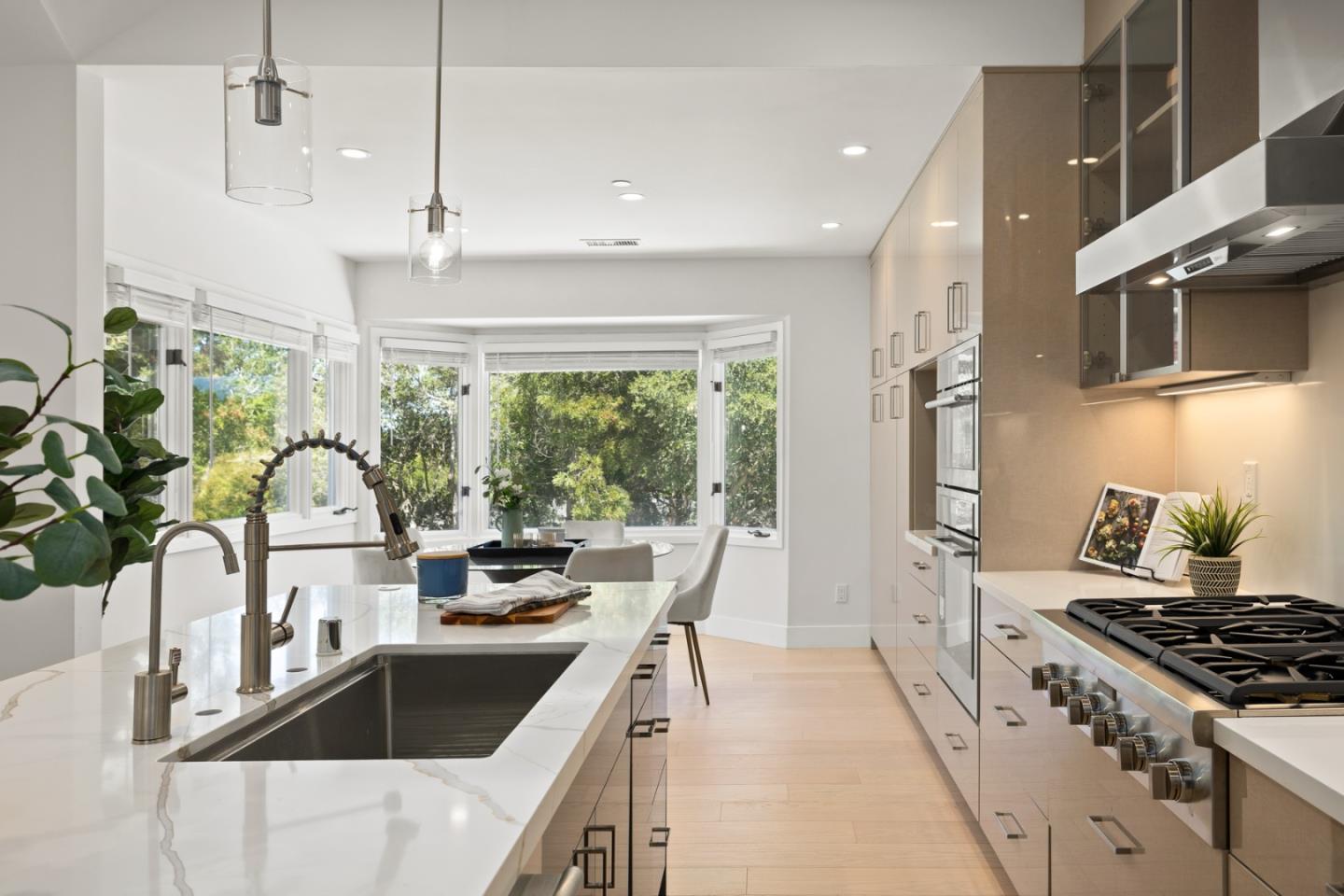 Detail Gallery Image 17 of 61 For 785 Pullman Rd, Hillsborough,  CA 94010 - 6 Beds | 6/1 Baths