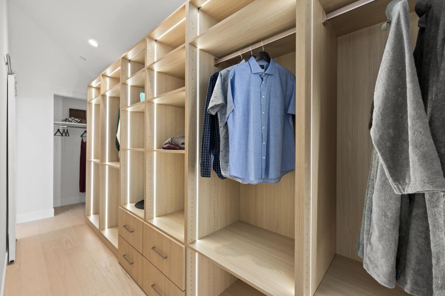 Detail Gallery Image 25 of 61 For 785 Pullman Rd, Hillsborough,  CA 94010 - 6 Beds | 6/1 Baths