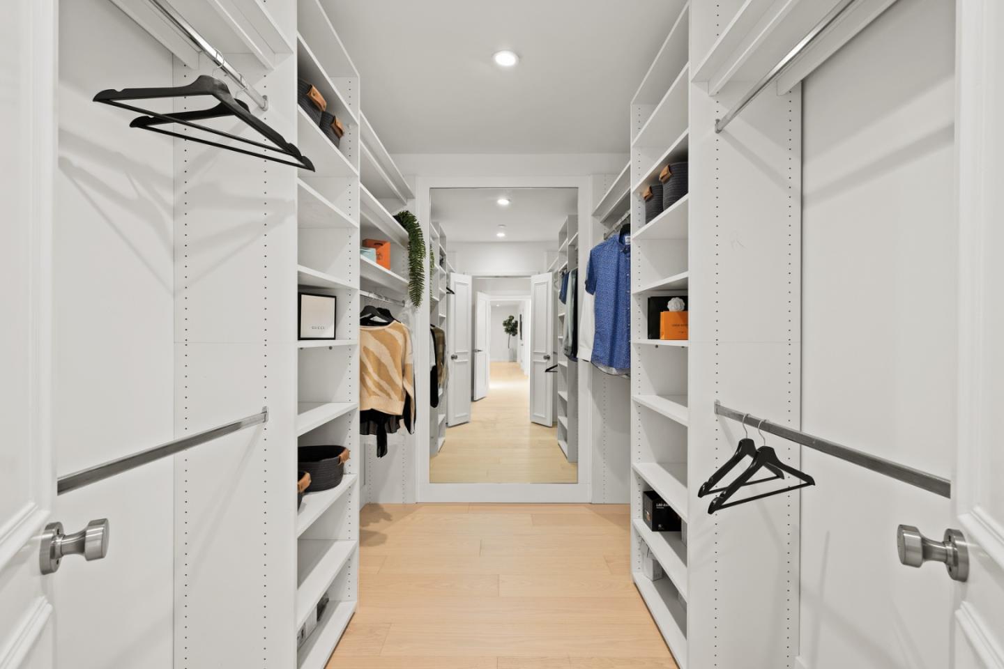 Detail Gallery Image 26 of 61 For 785 Pullman Rd, Hillsborough,  CA 94010 - 6 Beds | 6/1 Baths