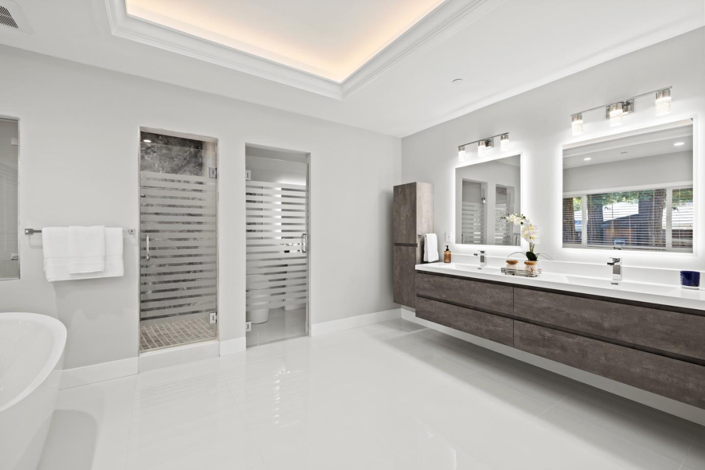 Detail Gallery Image 28 of 61 For 785 Pullman Rd, Hillsborough,  CA 94010 - 6 Beds | 6/1 Baths