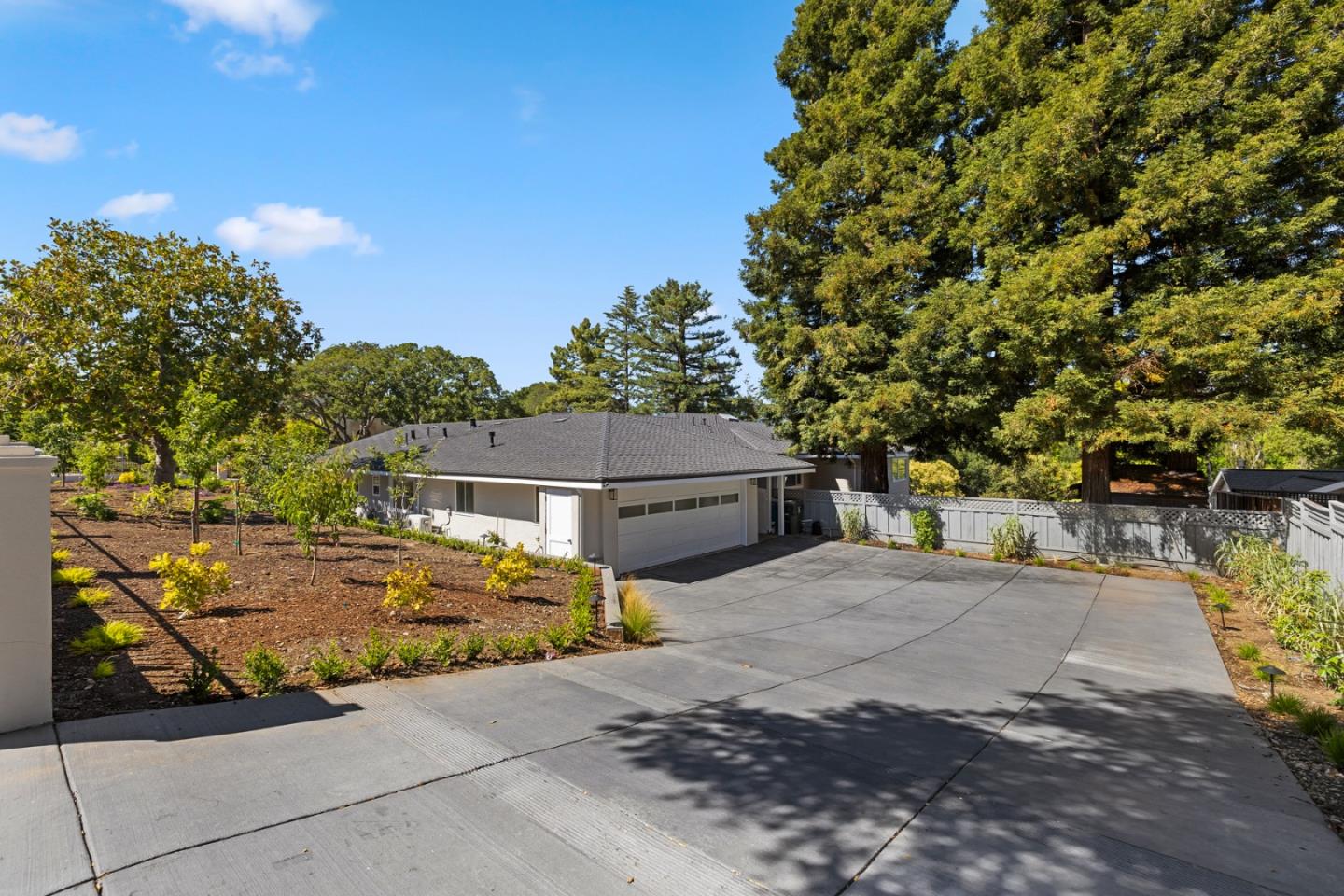 Detail Gallery Image 5 of 61 For 785 Pullman Rd, Hillsborough,  CA 94010 - 6 Beds | 6/1 Baths