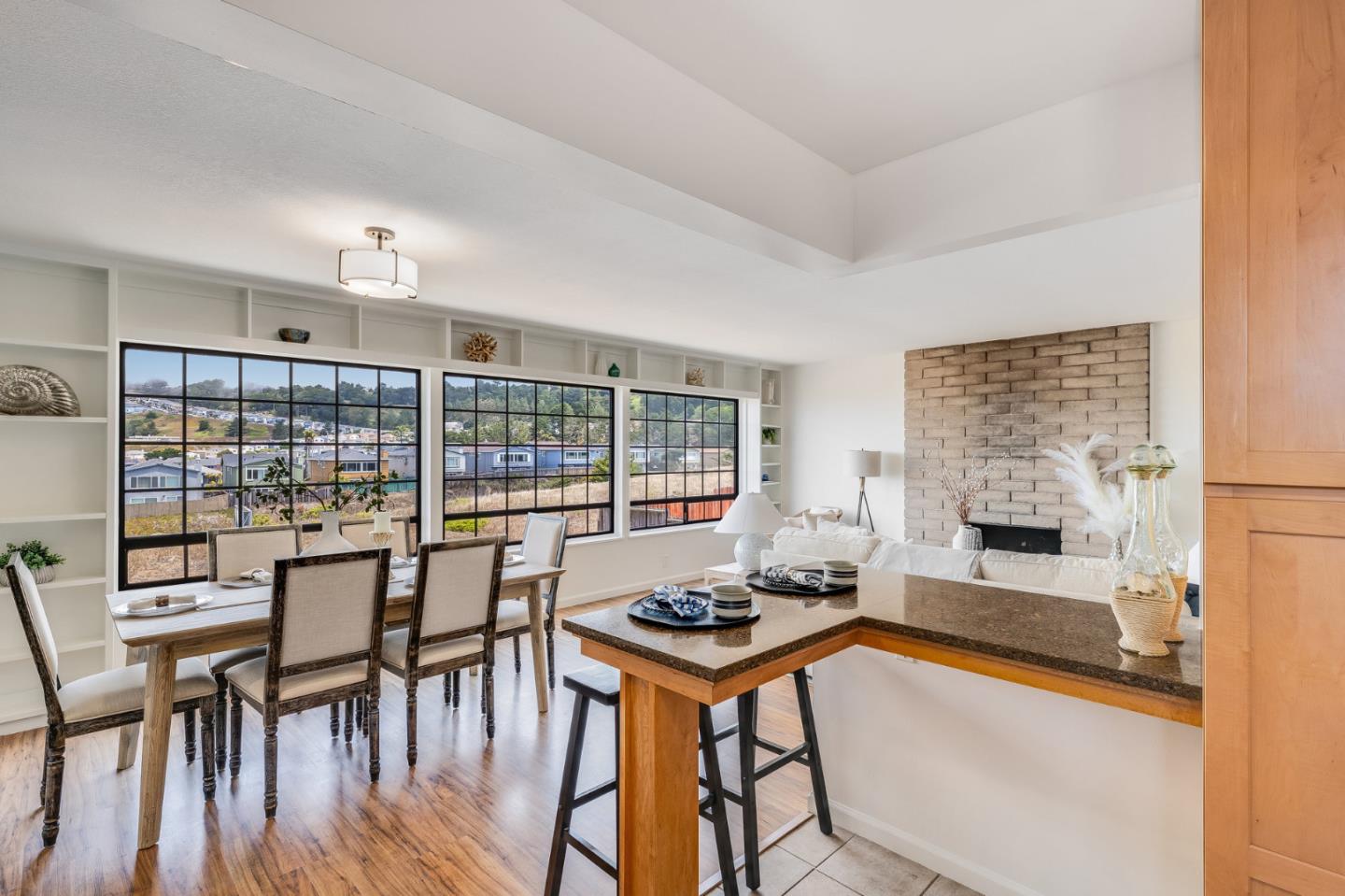 Detail Gallery Image 18 of 54 For 373 Coral Ridge Dr, Pacifica,  CA 94044 - 4 Beds | 3 Baths