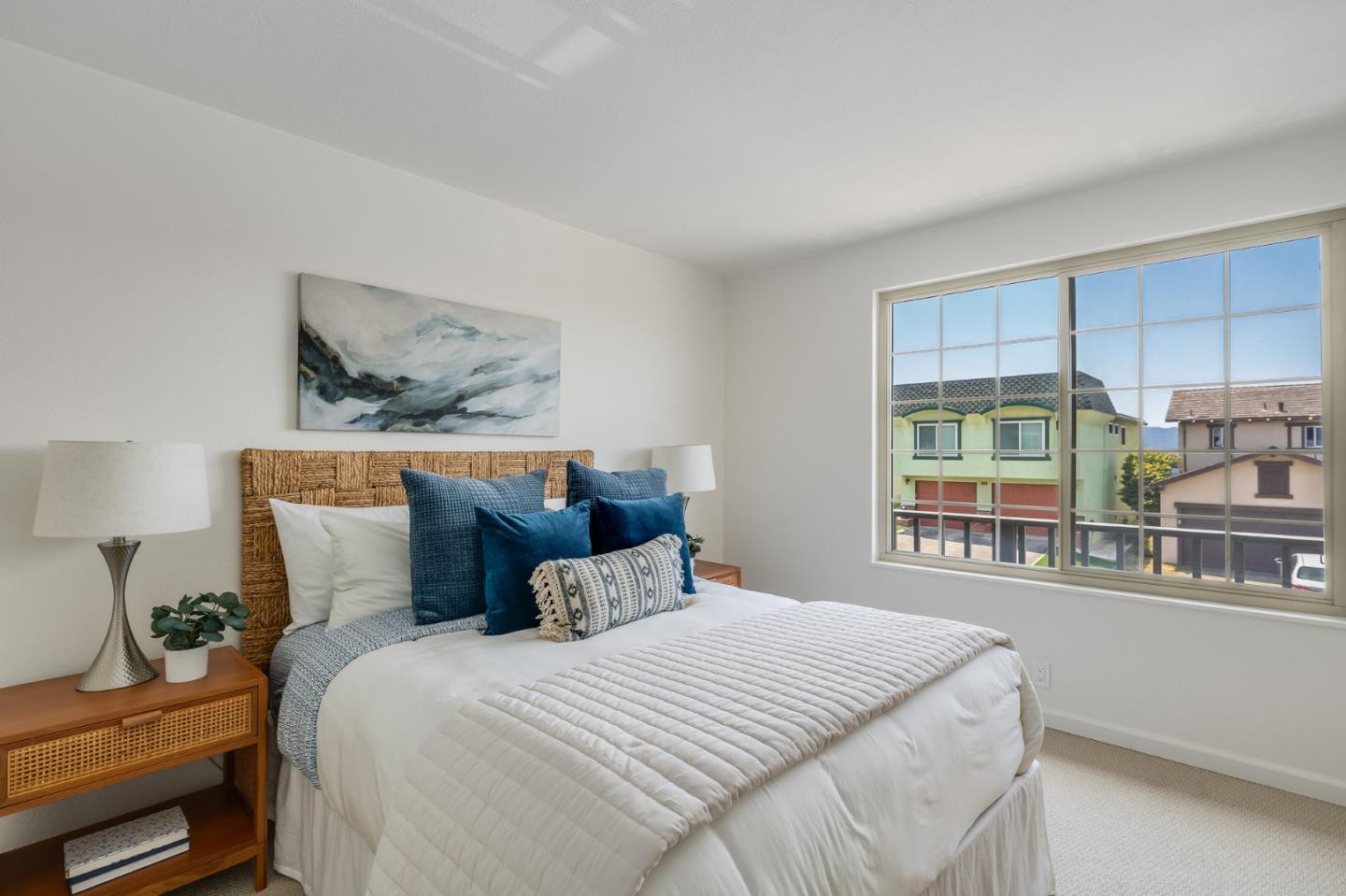Detail Gallery Image 24 of 54 For 373 Coral Ridge Dr, Pacifica,  CA 94044 - 4 Beds | 3 Baths