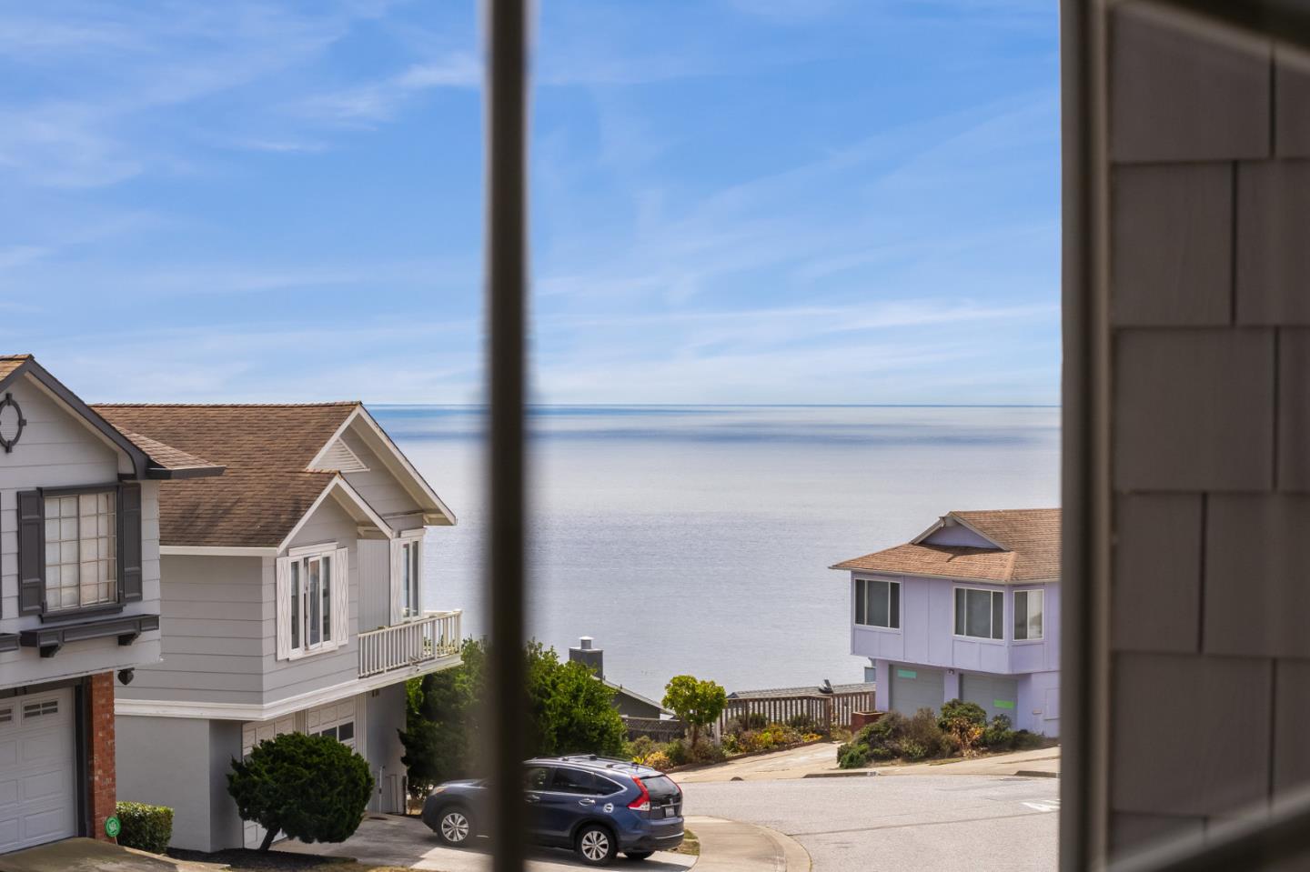 Detail Gallery Image 27 of 54 For 373 Coral Ridge Dr, Pacifica,  CA 94044 - 4 Beds | 3 Baths