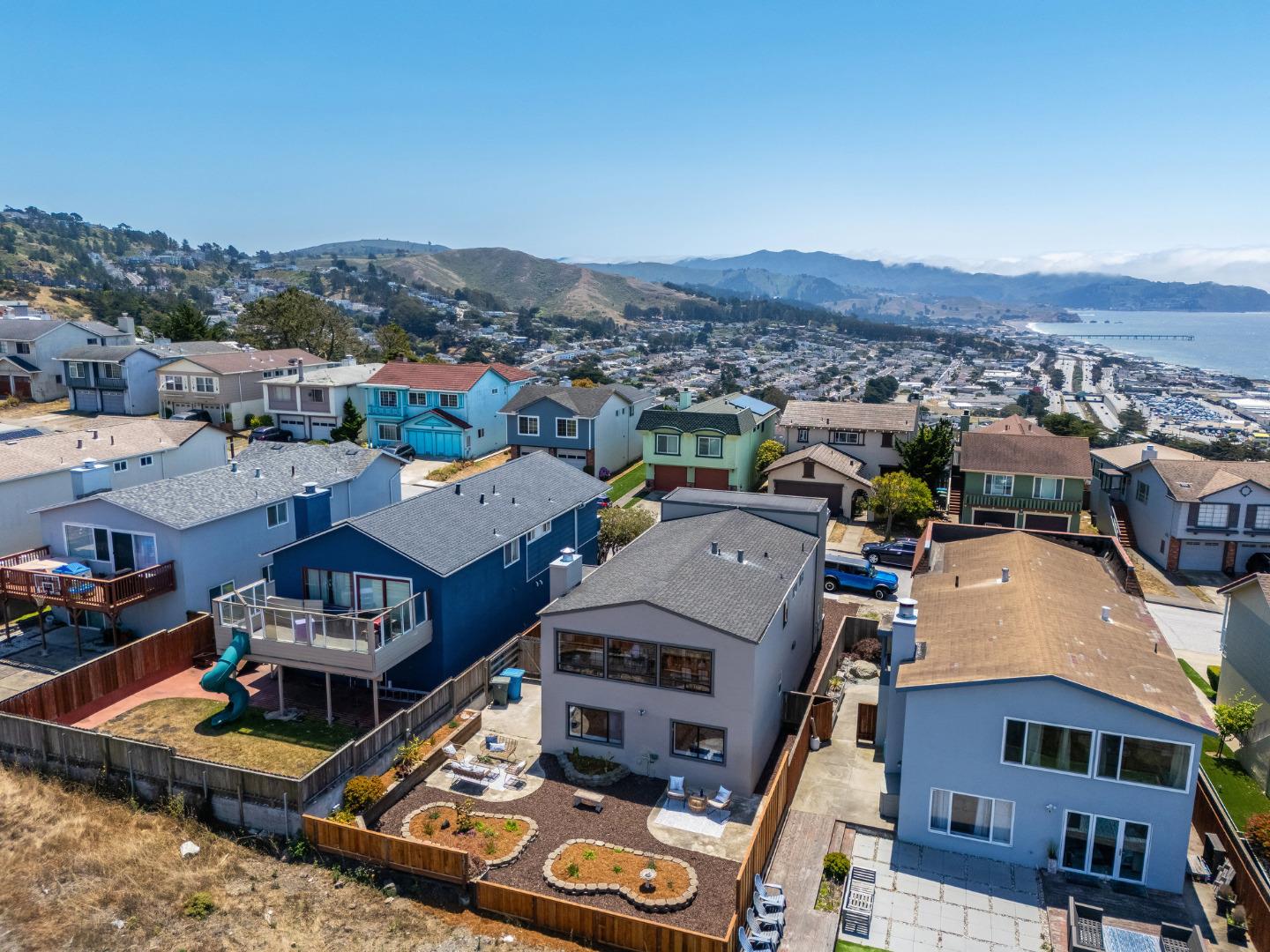 Detail Gallery Image 52 of 54 For 373 Coral Ridge Dr, Pacifica,  CA 94044 - 4 Beds | 3 Baths