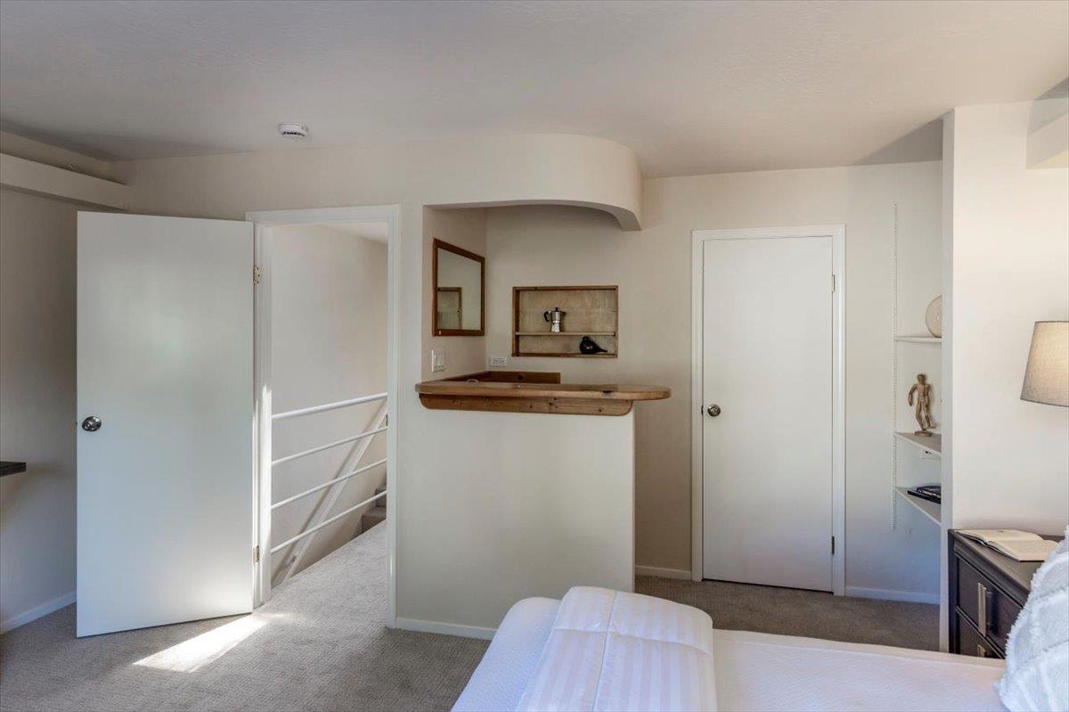 Detail Gallery Image 10 of 18 For 165 E Okeefe St #17,  Menlo Park,  CA 94025 - 2 Beds | 1/1 Baths