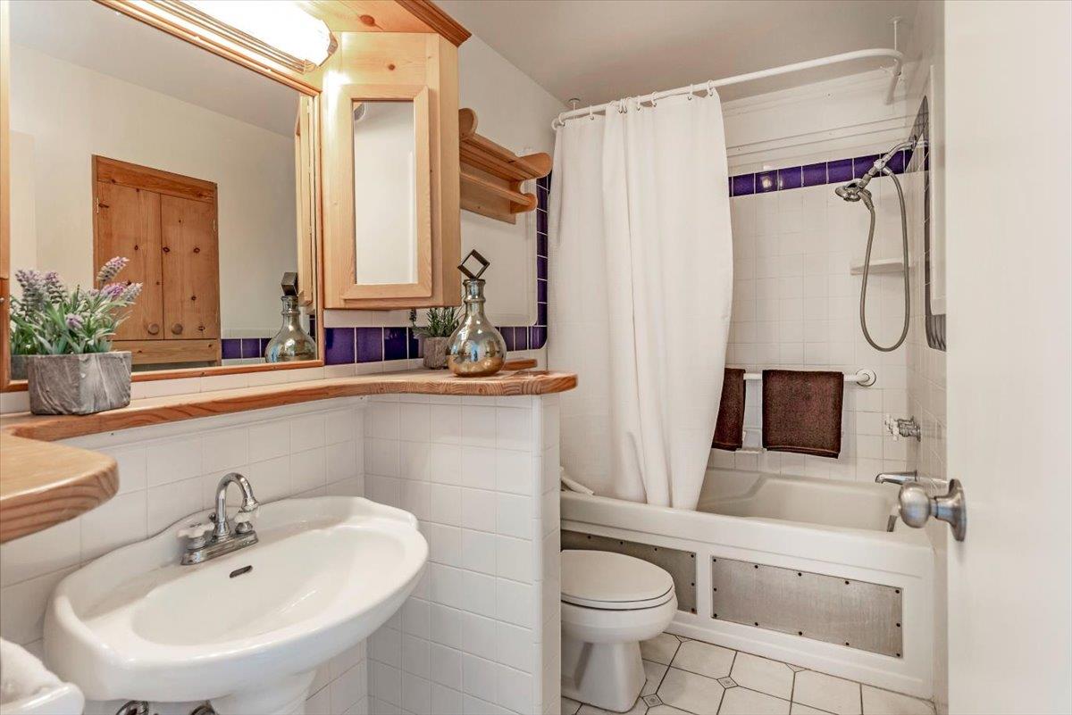 Detail Gallery Image 12 of 18 For 165 E Okeefe St #17,  Menlo Park,  CA 94025 - 2 Beds | 1/1 Baths