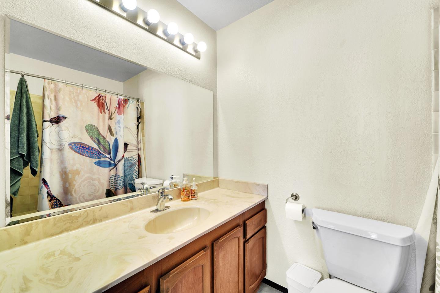 Detail Gallery Image 31 of 40 For 2958 Leotar Cir, Santa Cruz,  CA 95062 - 2 Beds | 2/1 Baths