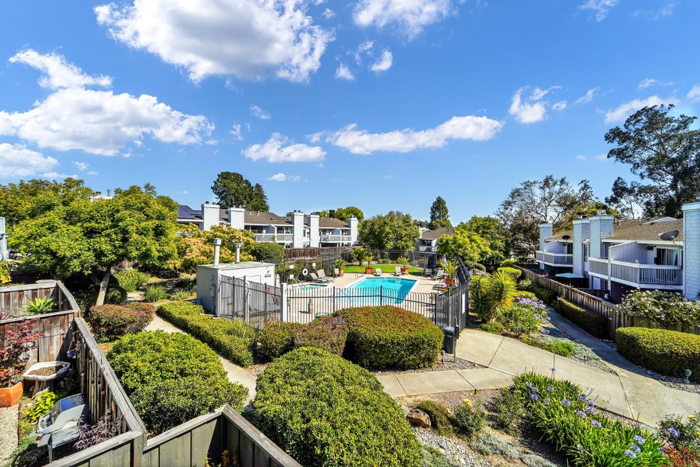Detail Gallery Image 35 of 40 For 2958 Leotar Cir, Santa Cruz,  CA 95062 - 2 Beds | 2/1 Baths