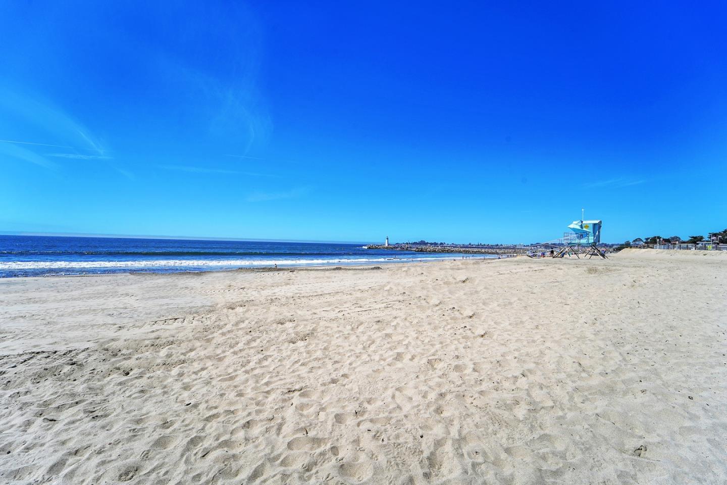Detail Gallery Image 48 of 49 For 2958 Leotar Cir, Santa Cruz,  CA 95062 - 2 Beds | 2/1 Baths