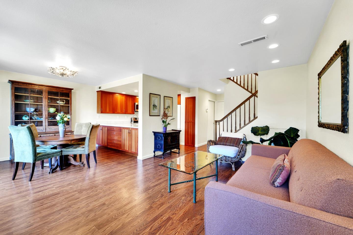 Detail Gallery Image 7 of 40 For 2958 Leotar Cir, Santa Cruz,  CA 95062 - 2 Beds | 2/1 Baths
