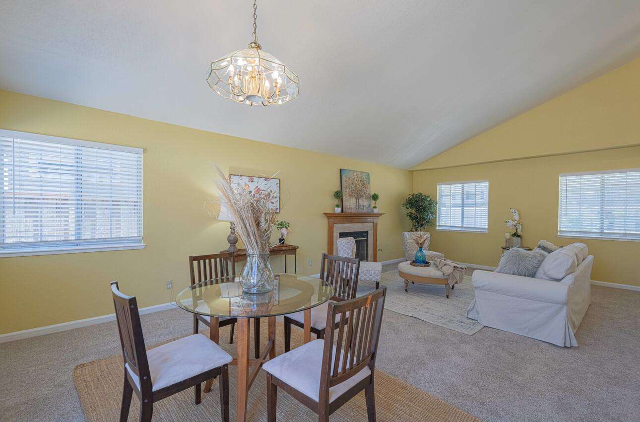 Detail Gallery Image 11 of 39 For 736 Potrero Way, Salinas,  CA 93907 - 3 Beds | 2/1 Baths