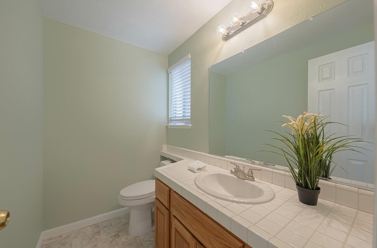 Detail Gallery Image 22 of 39 For 736 Potrero Way, Salinas,  CA 93907 - 3 Beds | 2/1 Baths