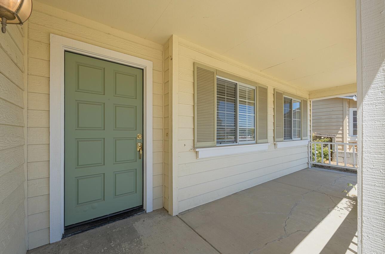 Detail Gallery Image 3 of 39 For 736 Potrero Way, Salinas,  CA 93907 - 3 Beds | 2/1 Baths