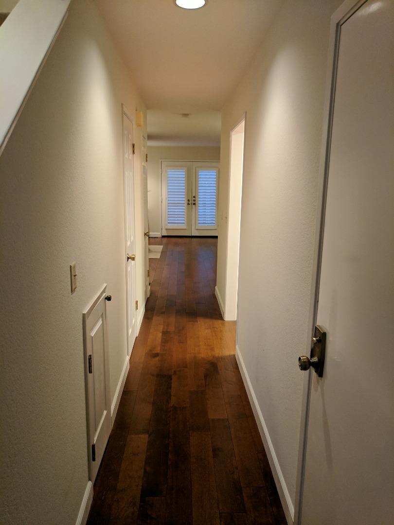 Detail Gallery Image 8 of 20 For 173 Sierra Vista Ave #4,  Mountain View,  CA 94043 - 2 Beds | 2/1 Baths
