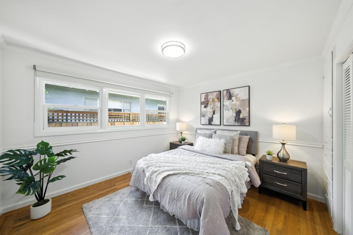Detail Gallery Image 11 of 27 For 641 10th Ave, Menlo Park,  CA 94025 - 3 Beds | 2 Baths