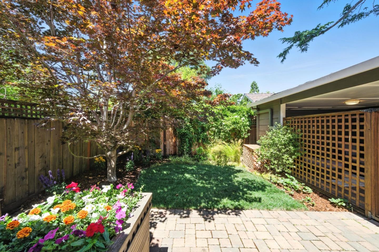 Detail Gallery Image 20 of 27 For 641 10th Ave, Menlo Park,  CA 94025 - 3 Beds | 2 Baths