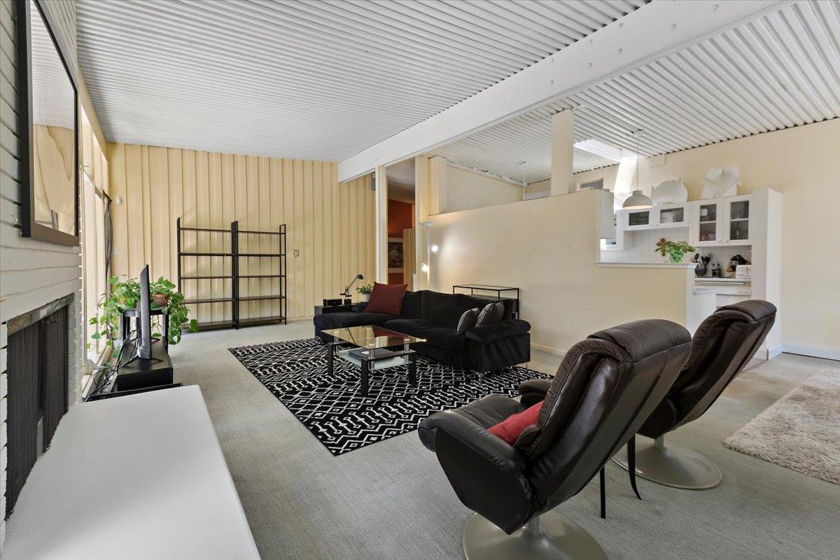 Detail Gallery Image 12 of 32 For 291 La Mesa Dr, Portola Valley,  CA 94028 - 4 Beds | 2 Baths