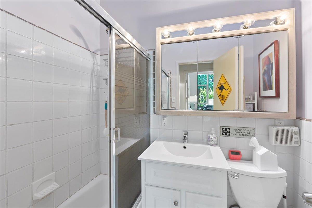Detail Gallery Image 17 of 32 For 291 La Mesa Dr, Portola Valley,  CA 94028 - 4 Beds | 2 Baths