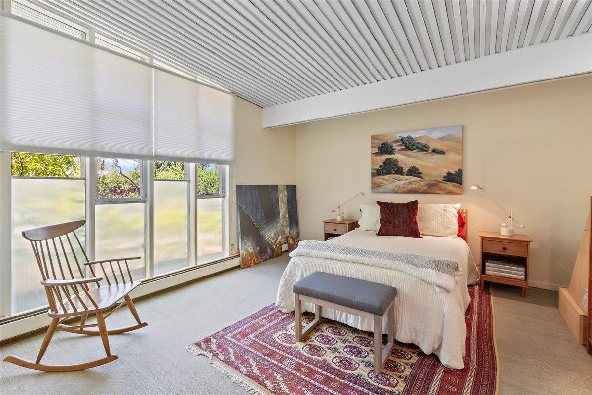 Detail Gallery Image 22 of 32 For 291 La Mesa Dr, Portola Valley,  CA 94028 - 4 Beds | 2 Baths
