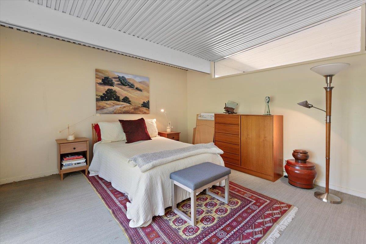 Detail Gallery Image 23 of 32 For 291 La Mesa Dr, Portola Valley,  CA 94028 - 4 Beds | 2 Baths