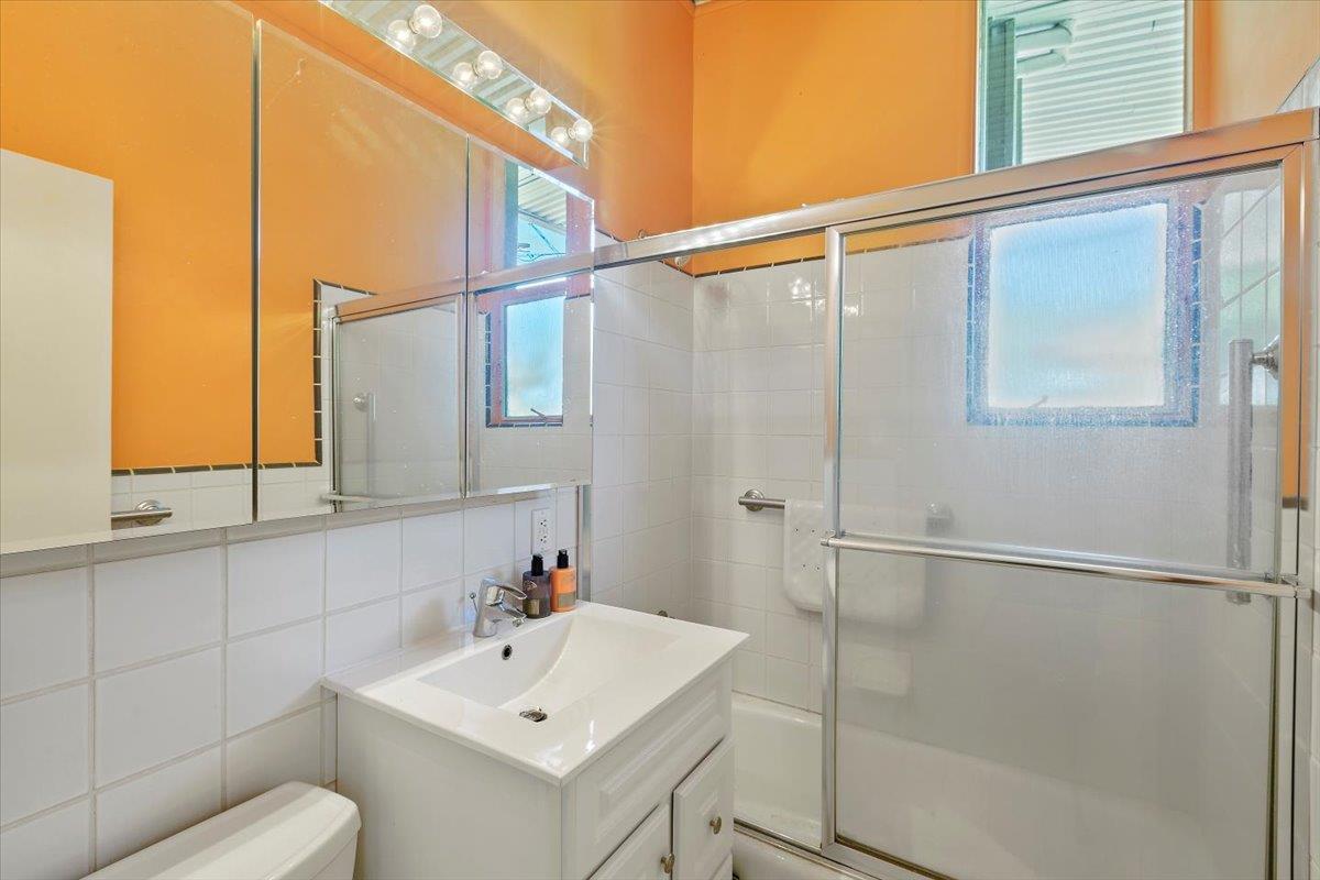 Detail Gallery Image 24 of 32 For 291 La Mesa Dr, Portola Valley,  CA 94028 - 4 Beds | 2 Baths