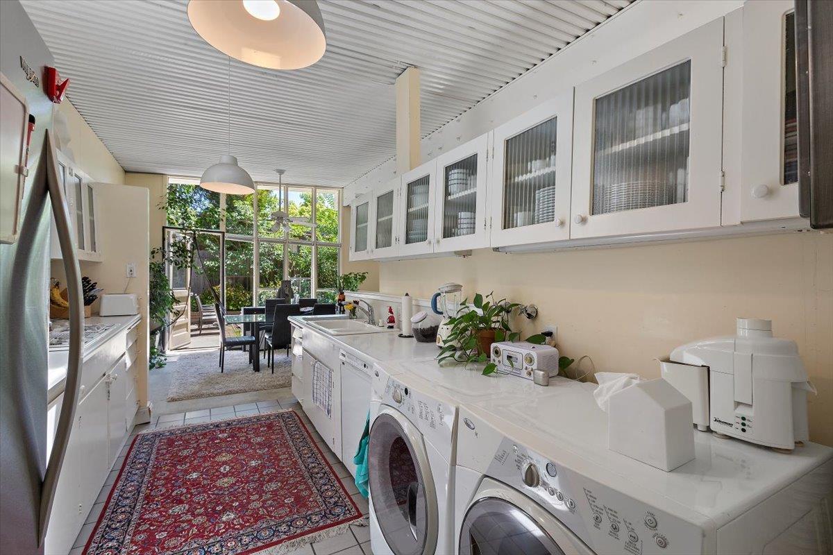 Detail Gallery Image 5 of 32 For 291 La Mesa Dr, Portola Valley,  CA 94028 - 4 Beds | 2 Baths