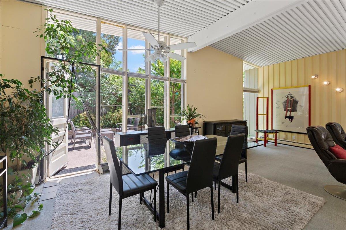 Detail Gallery Image 9 of 32 For 291 La Mesa Dr, Portola Valley,  CA 94028 - 4 Beds | 2 Baths