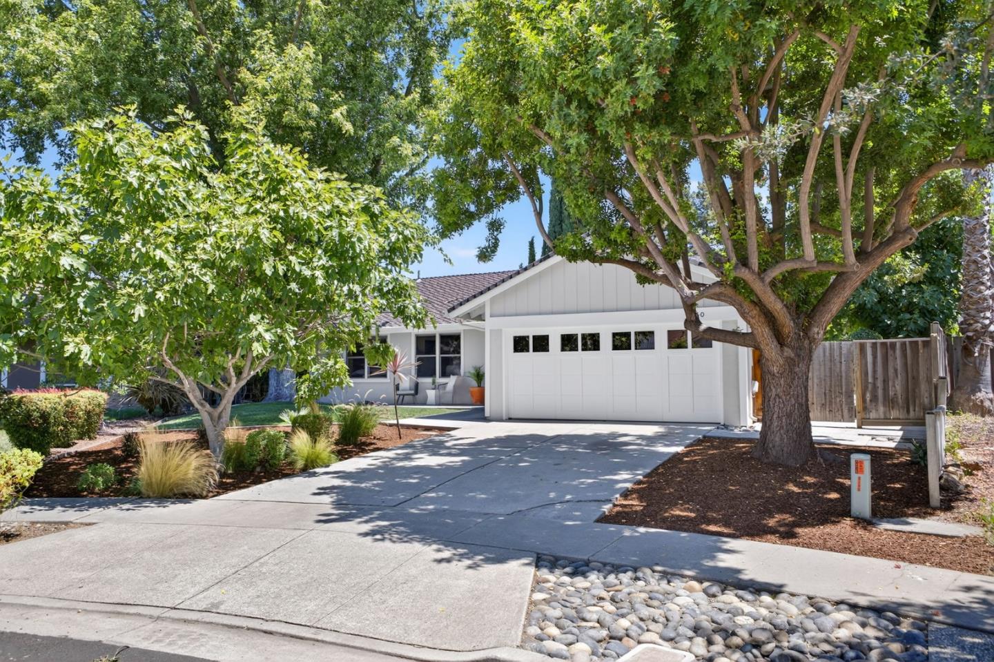 Detail Gallery Image 4 of 36 For 6340 Sponson Ct, San Jose,  CA 95123 - 4 Beds | 2 Baths