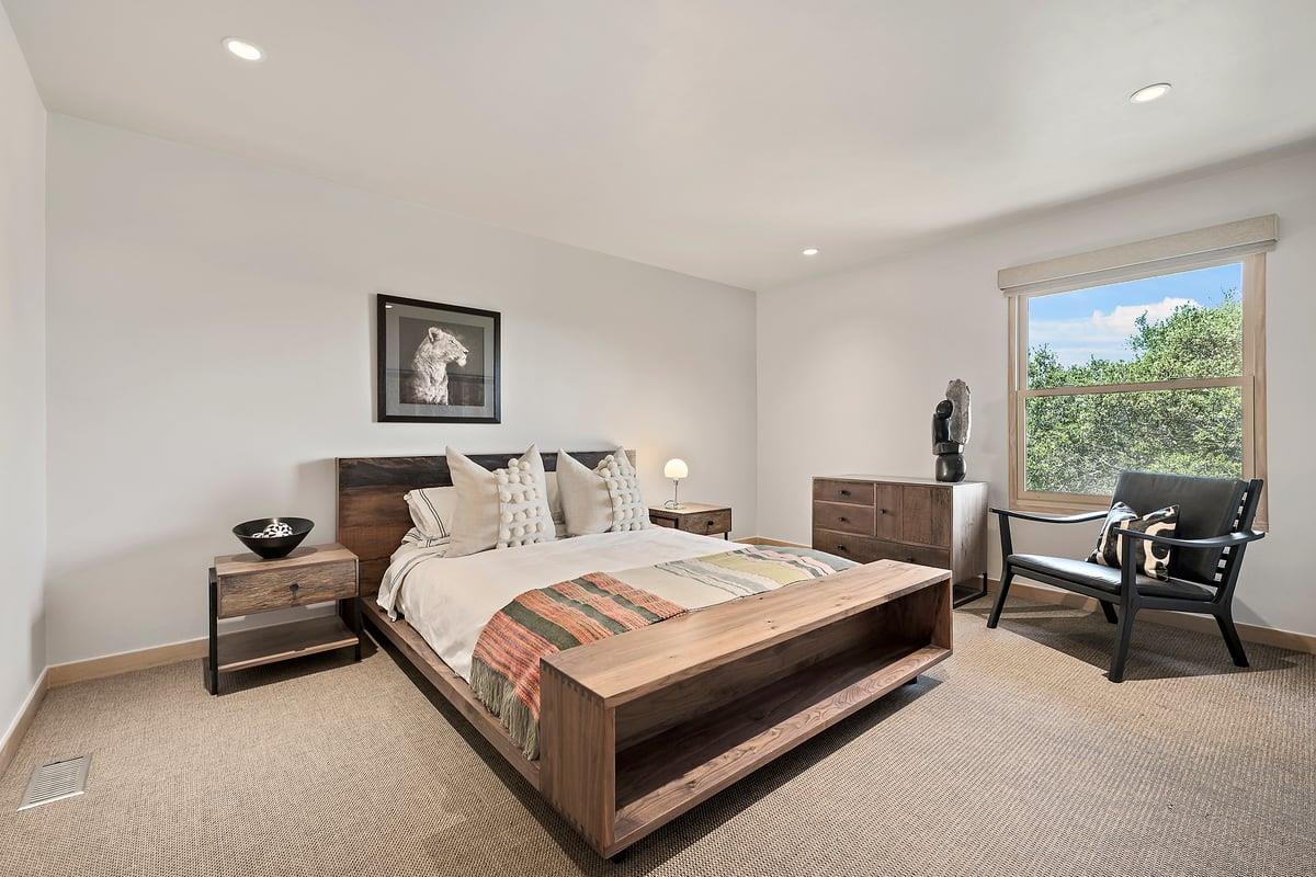 Detail Gallery Image 14 of 26 For 2618 Belmont Canyon Rd, Belmont,  CA 94002 - 4 Beds | 2/2 Baths