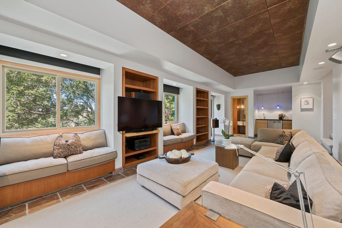 Detail Gallery Image 18 of 26 For 2618 Belmont Canyon Rd, Belmont,  CA 94002 - 4 Beds | 2/2 Baths